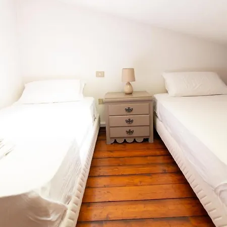 Welcomely - Arriora Apartment