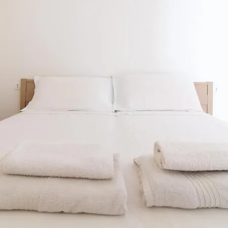 Welcomely - Arriora Apartment